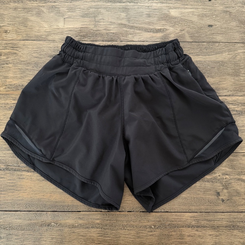 Lululemon Track That Mid-Rise Lined Short 5 Black W7ARLT Womens Size 2